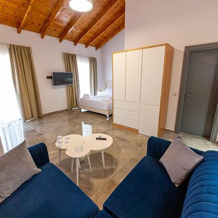 Santa Oliva Suites 卡萨米尔 外观 照片