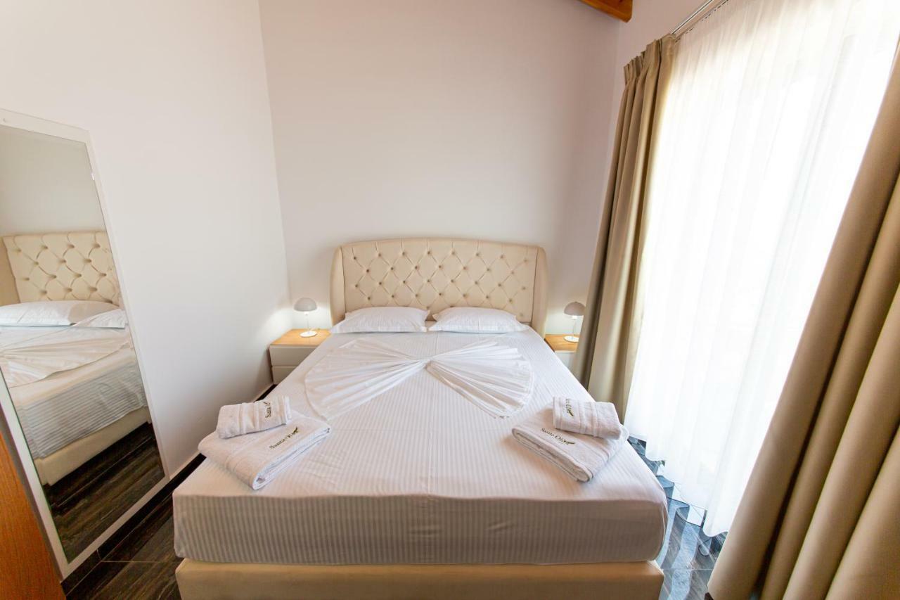 Santa Oliva Suites 卡萨米尔 外观 照片